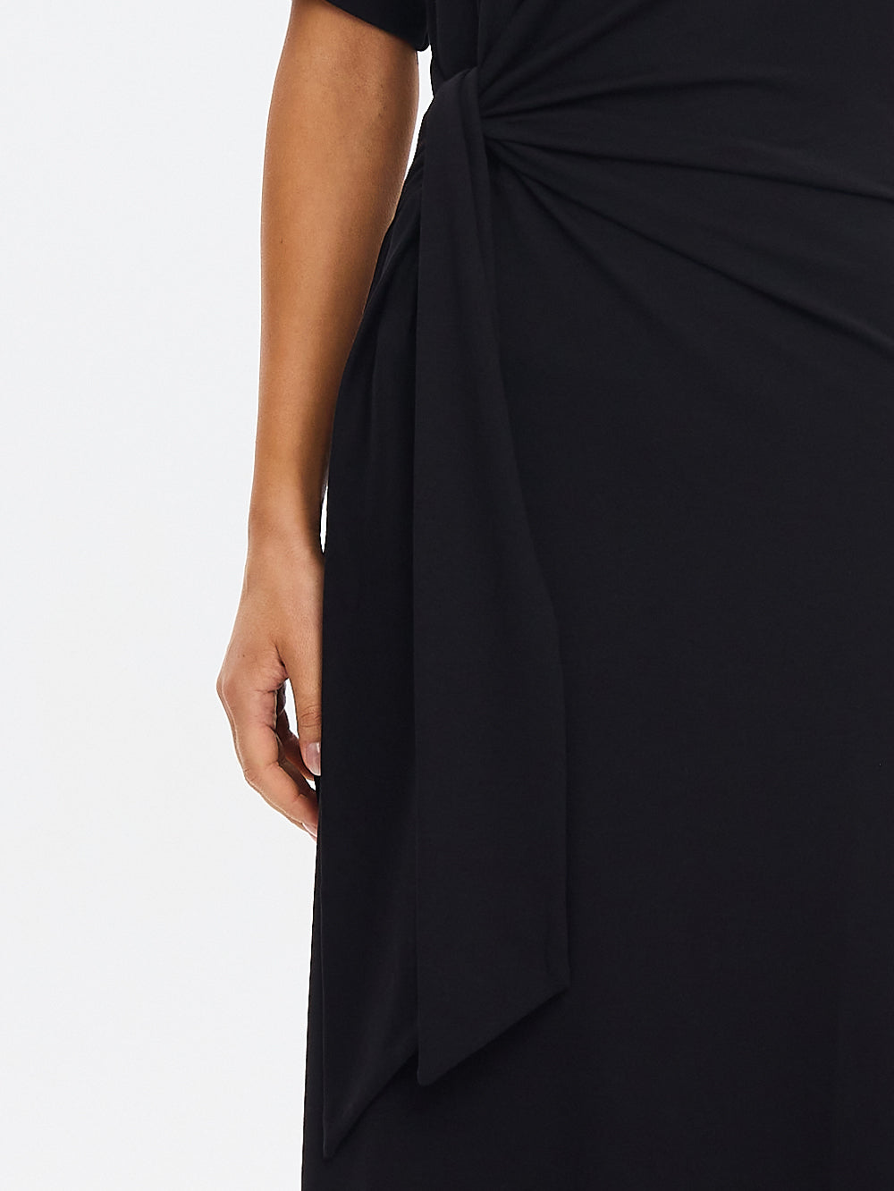 Elysian Collective Kivari Erina Maxi Dress Black