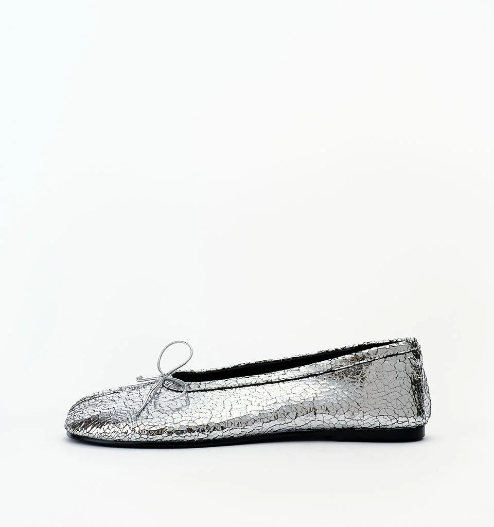 Elysian Collective Alias Mae Lana Silver Cracked