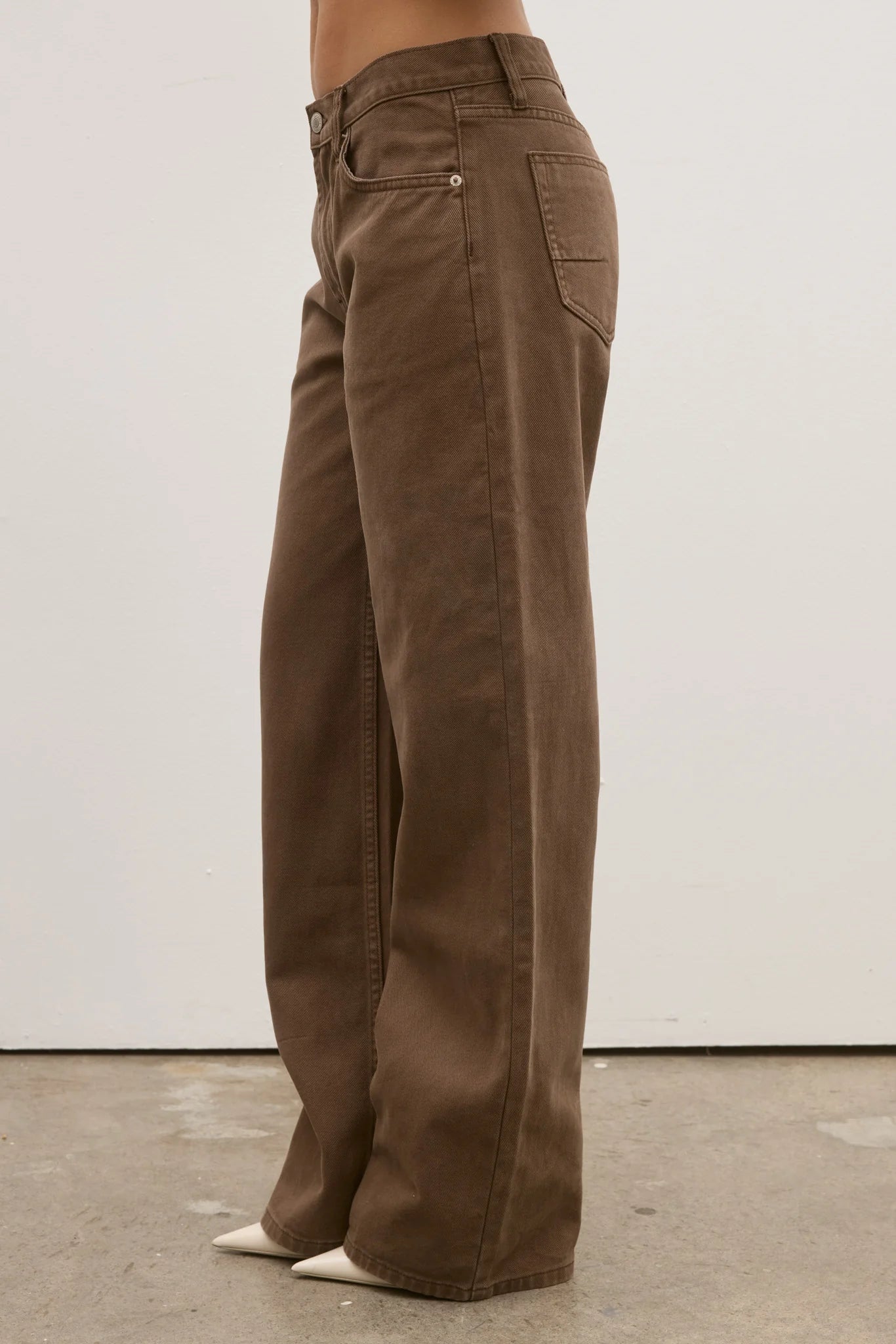 Elysian Collective Bayse Brand Avery Mid Rise Jean Chocolate