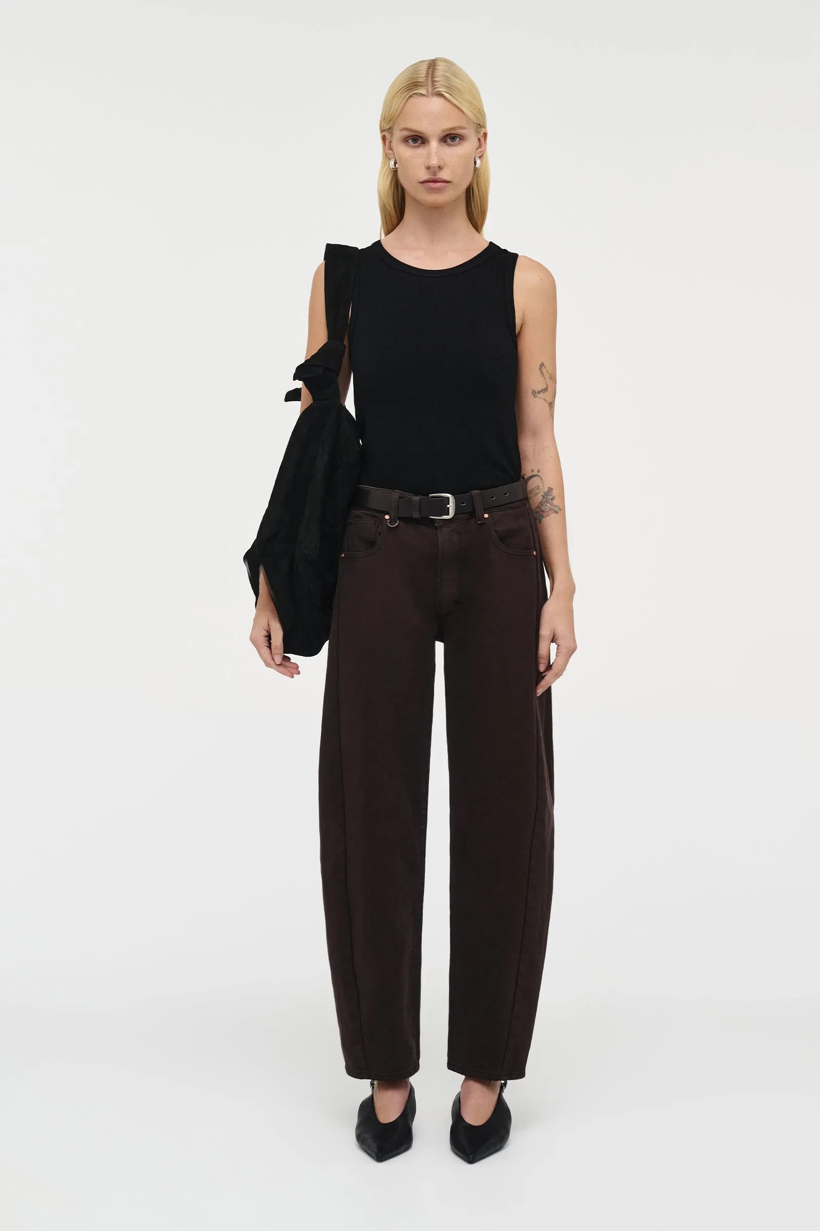 Elysian Collective Neuw Denim Amber Barrel Sable