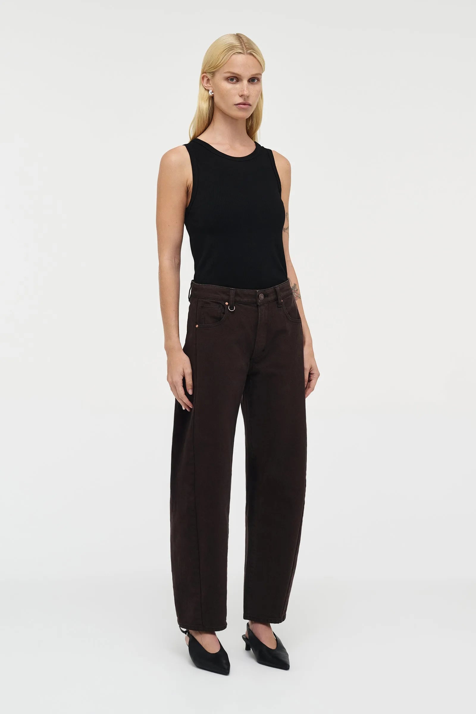 Elysian Collective Neuw Denim Amber Barrel Sable