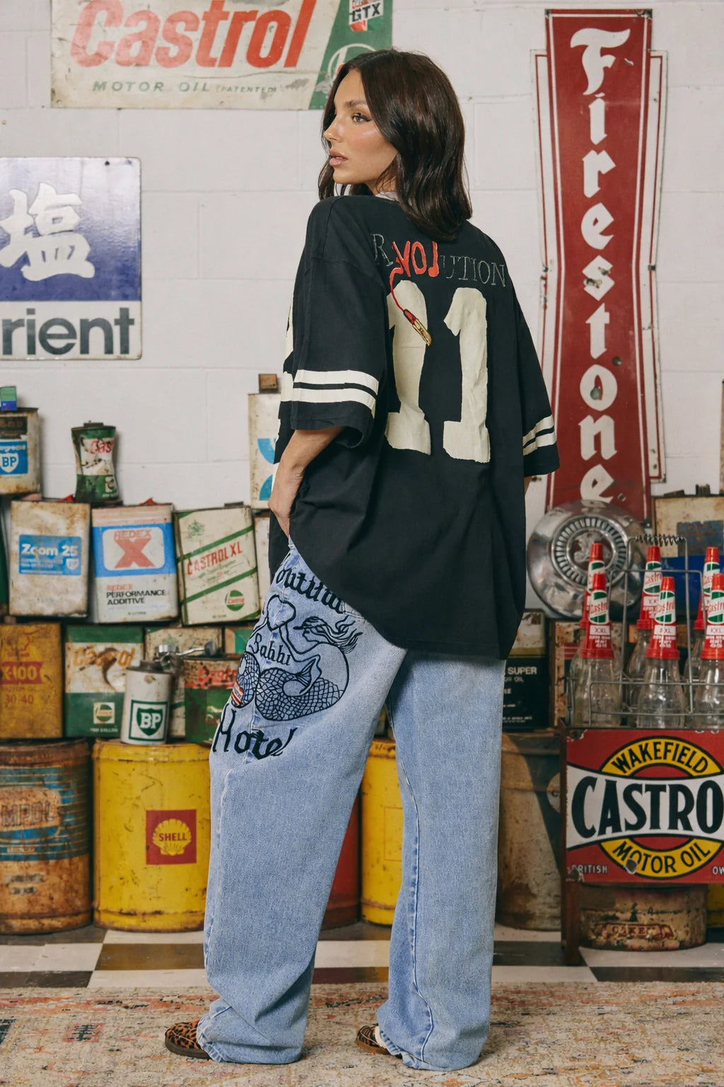 Elysian Collective Sabbi The Very Oversized Love Revolution Tee Black