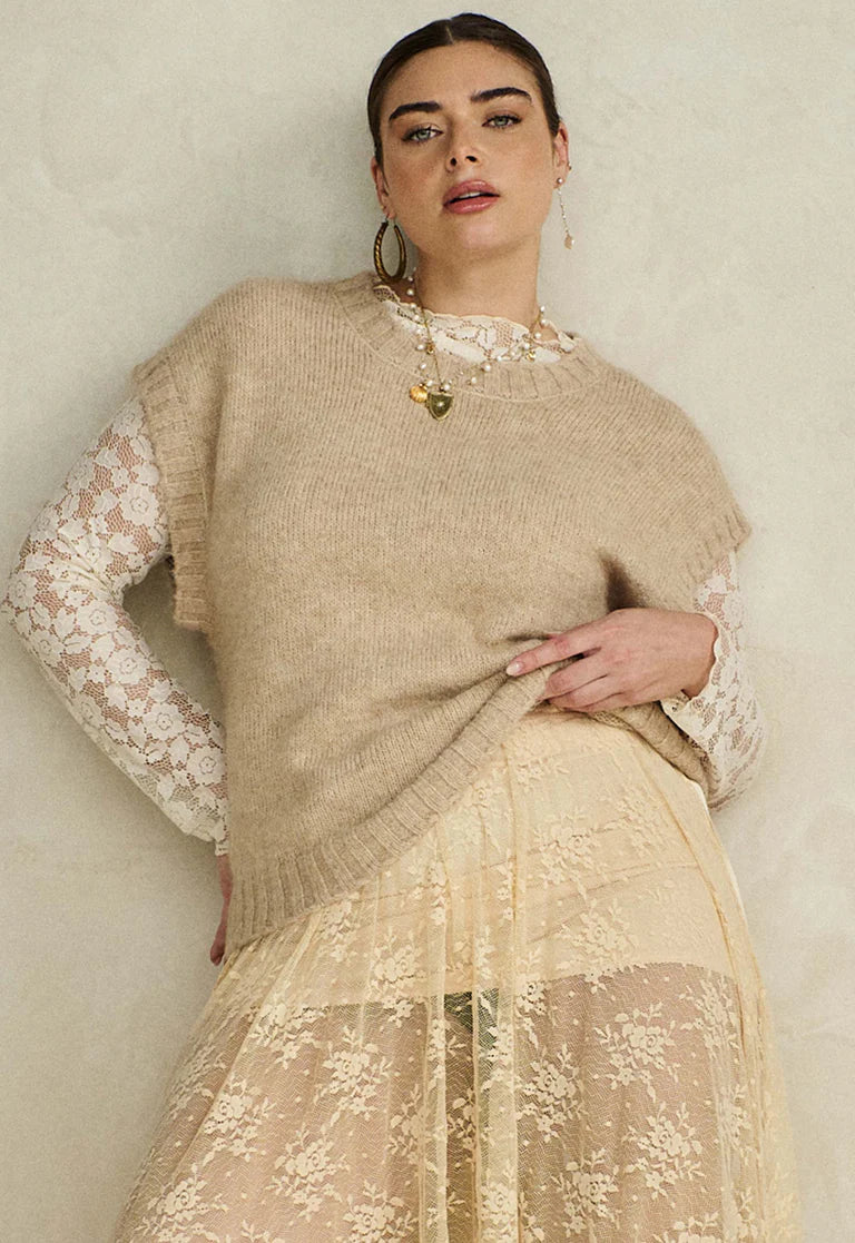 Elysian Collective Spell Darcy Vest Sand