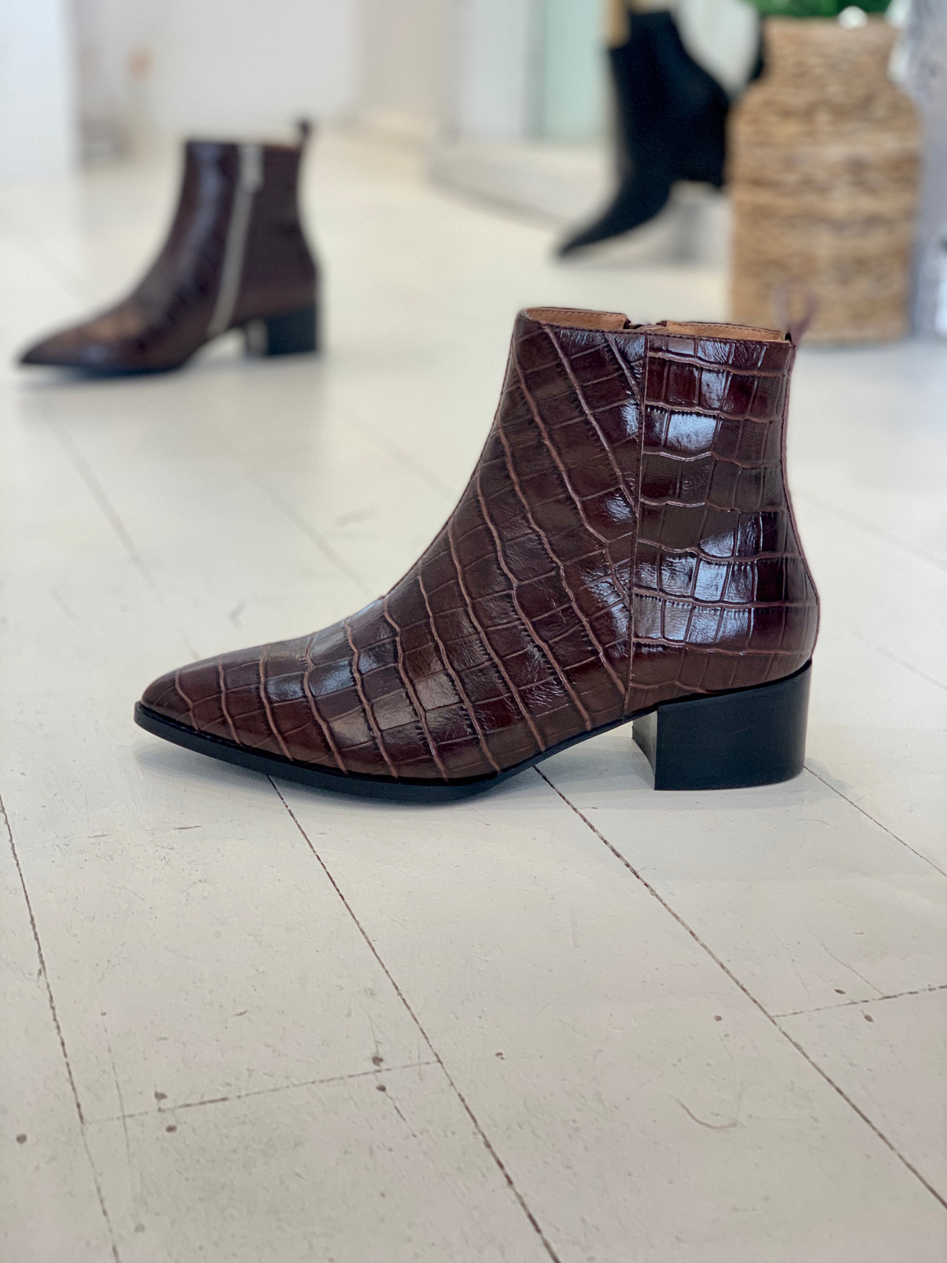 SKIN FOOTWEAR - Corban Boot (Brown Croc)