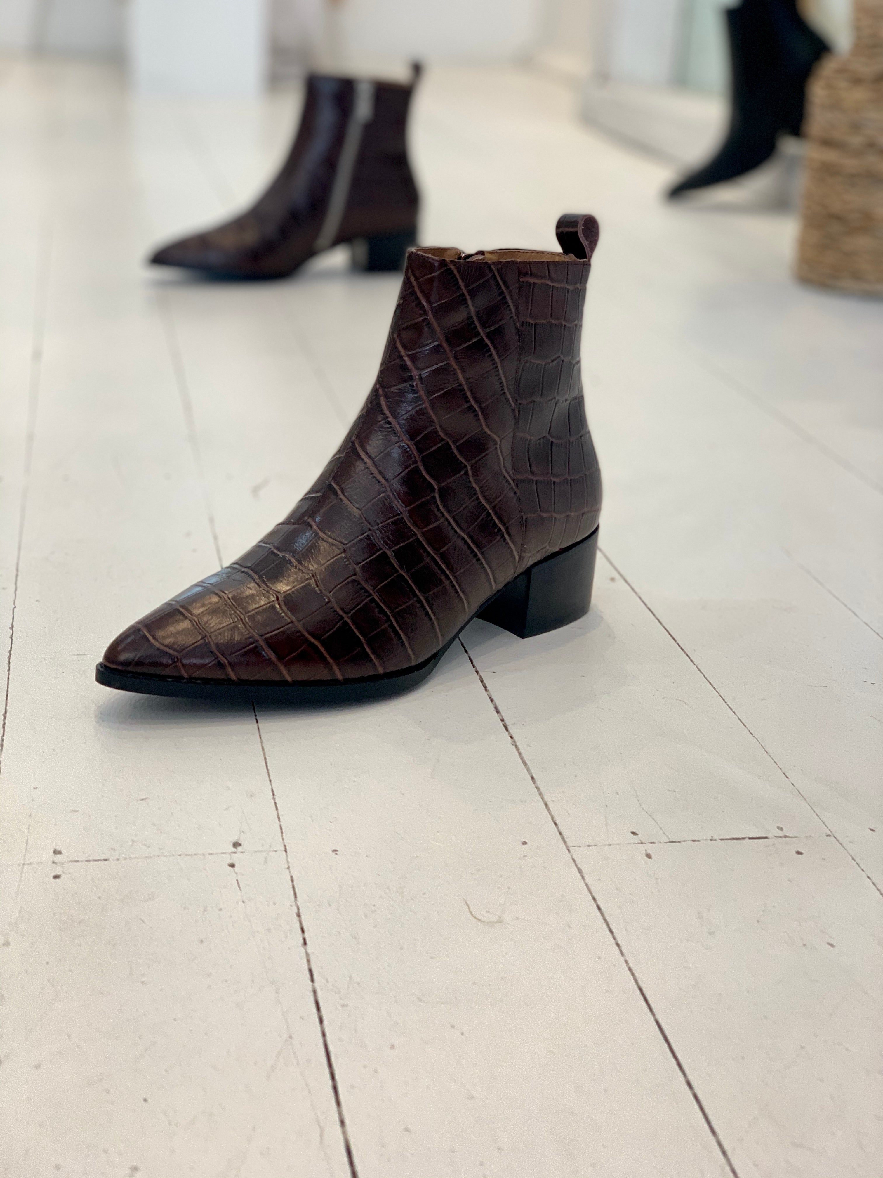 SKIN FOOTWEAR - Corban Boot (Brown Croc)