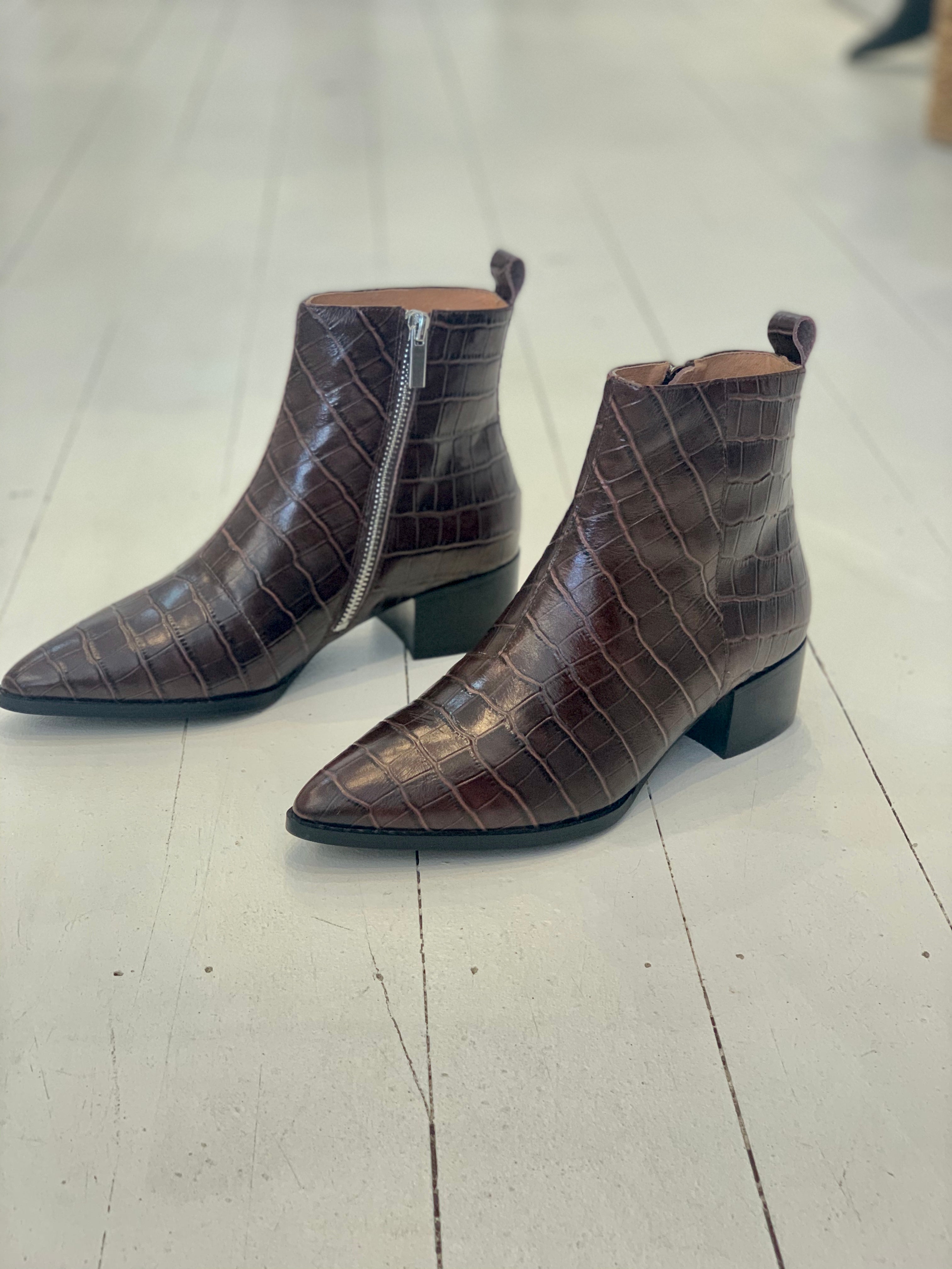 SKIN FOOTWEAR - Corban Boot (Brown Croc)