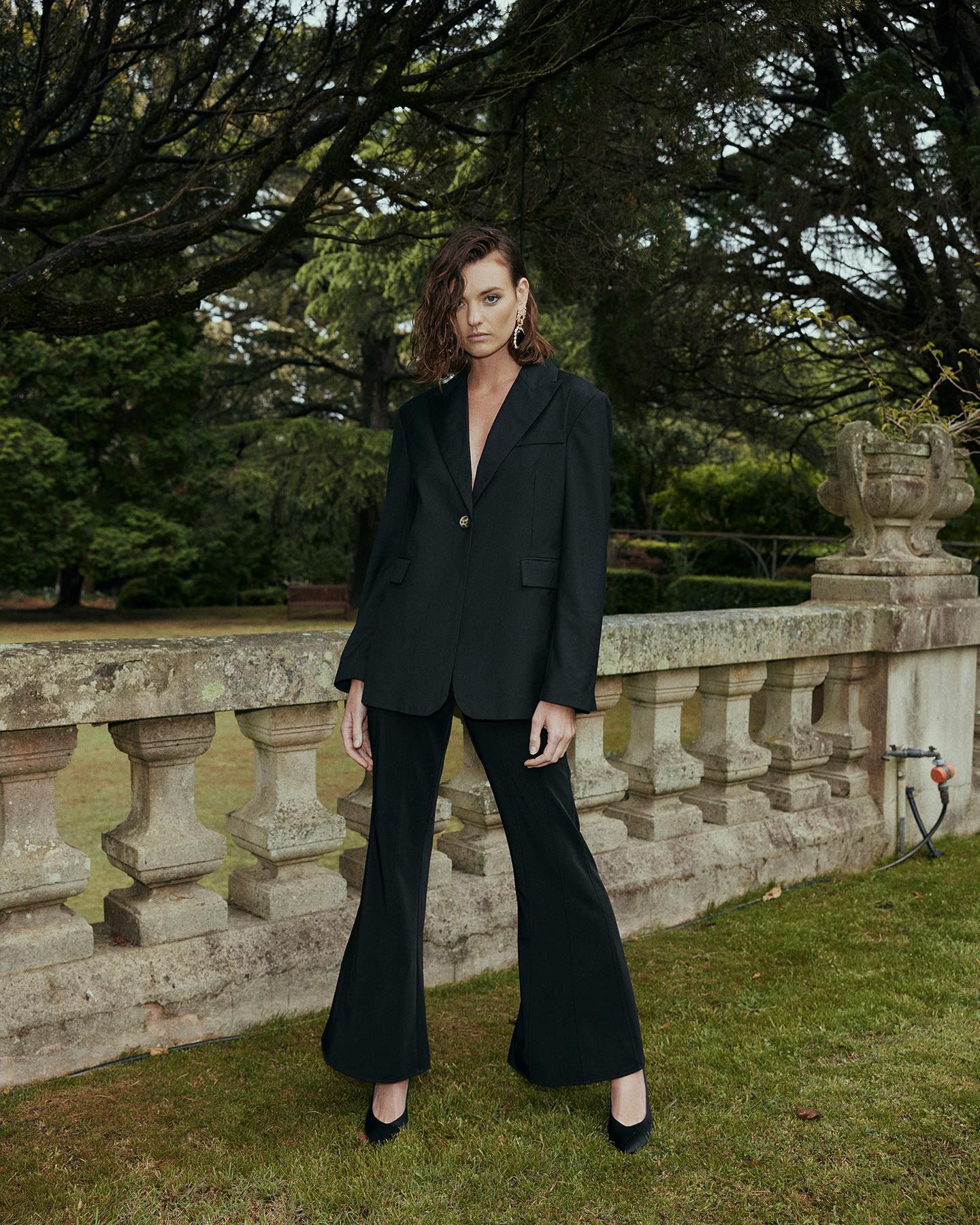 Elysian Collective Third Form Cut Through Flare Black