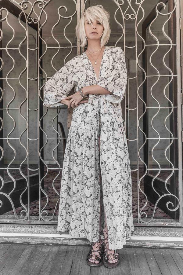 SOLEILUNA - Wrap Duster (Vintage Blooms)