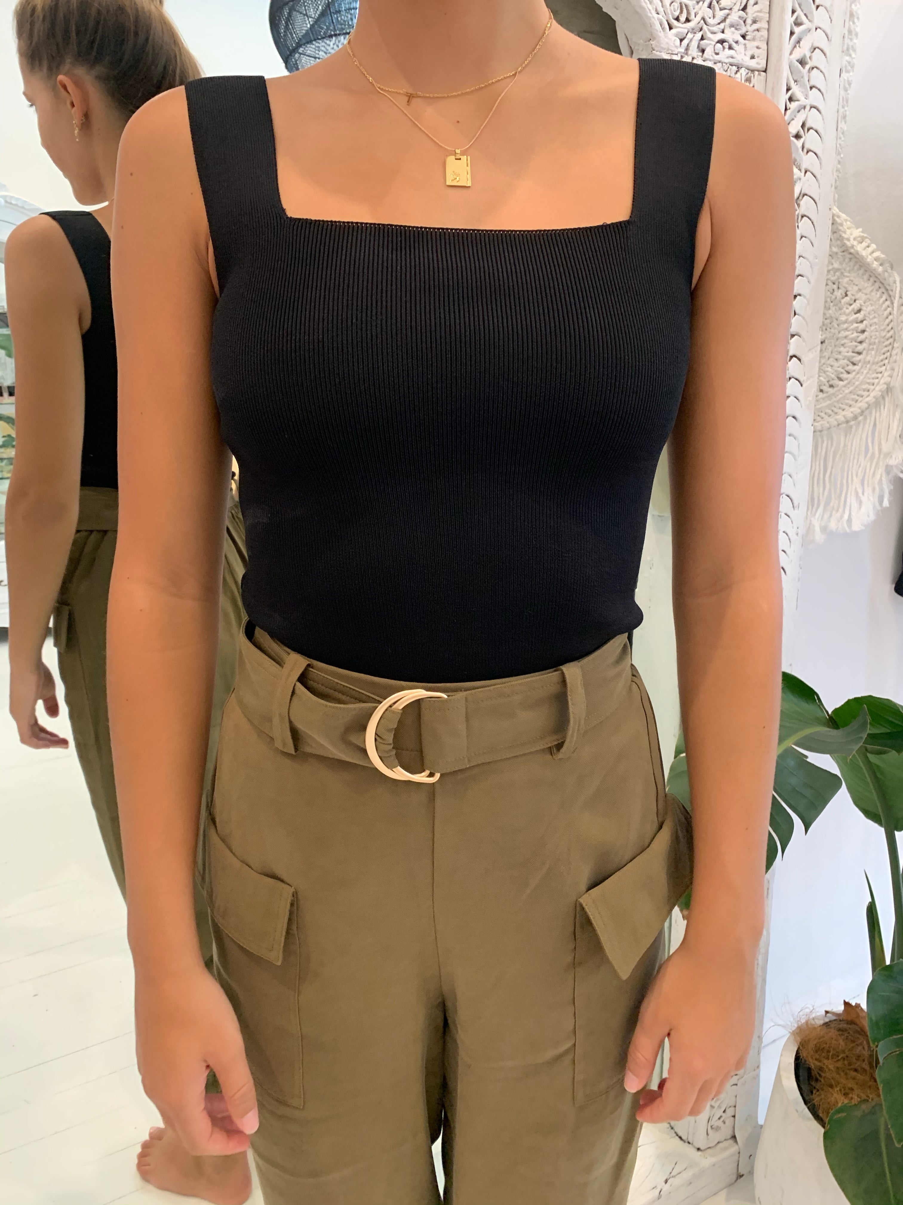 WHITE BY FTL - Becca Crepe Knit Top (Black)