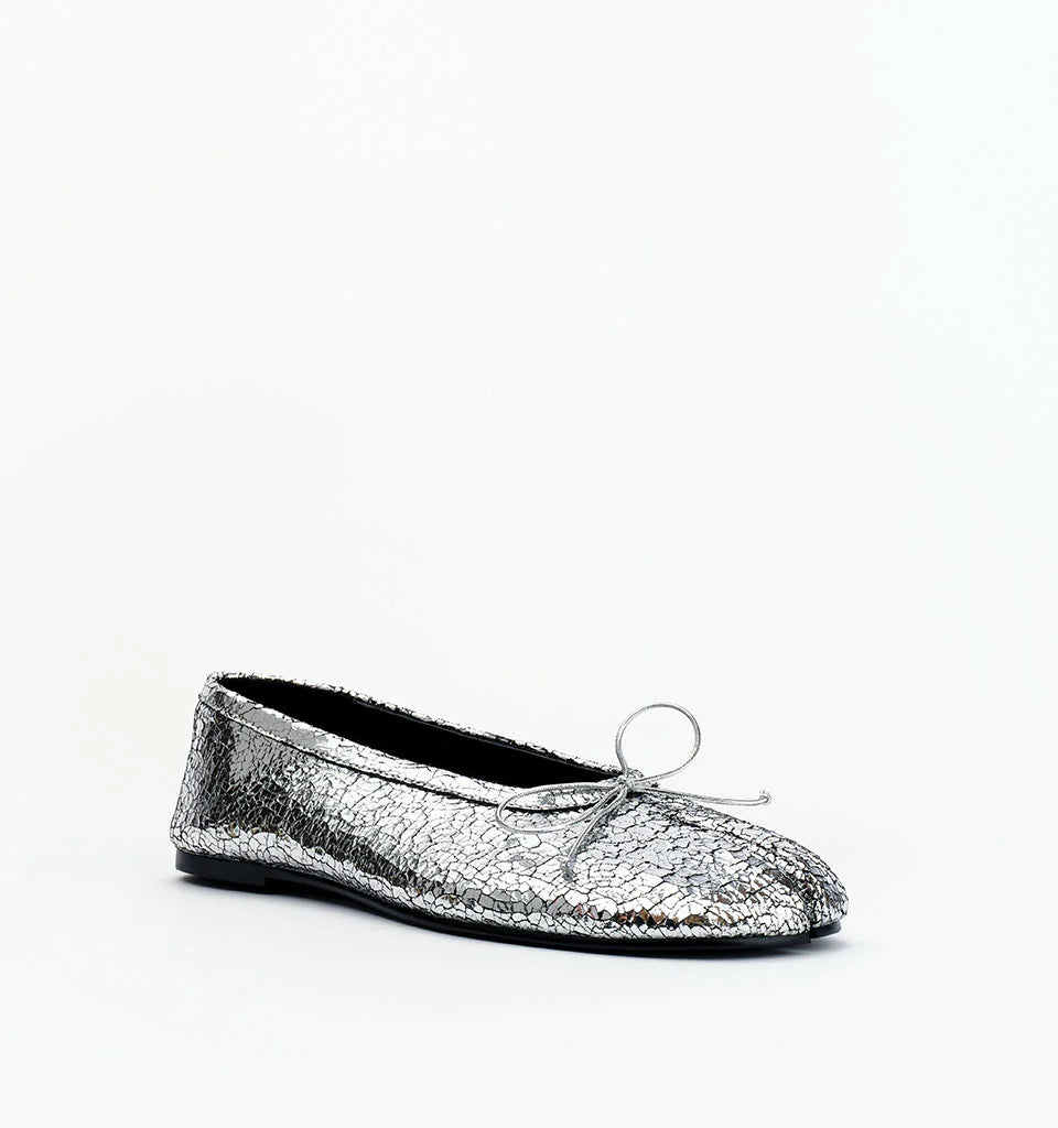 Elysian Collective Alias Mae Lana Silver Cracked
