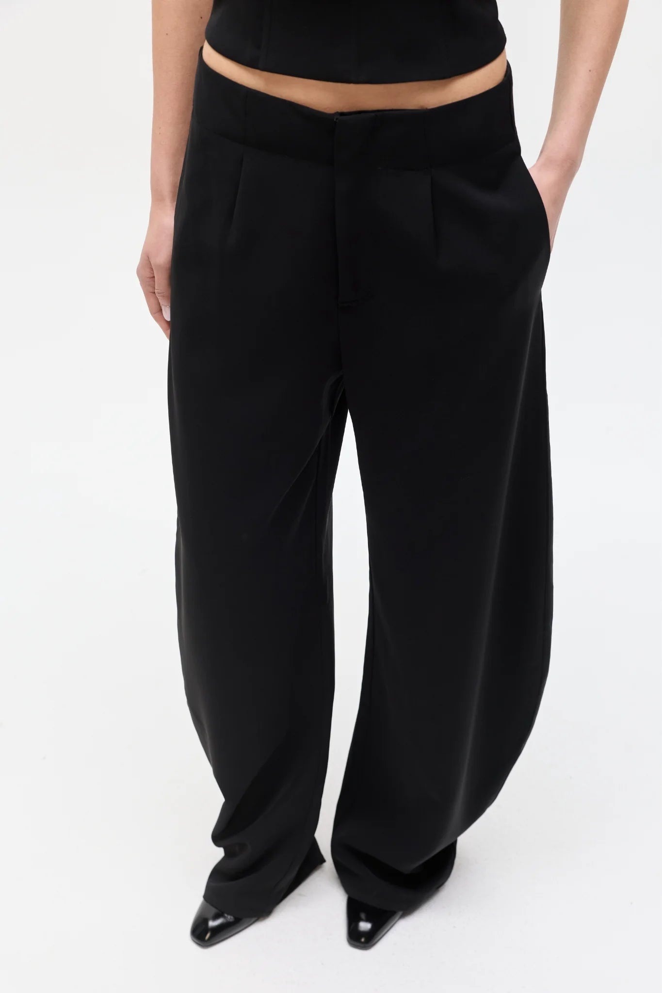 Elysian Collective Bayse Brand Navy Pant Black