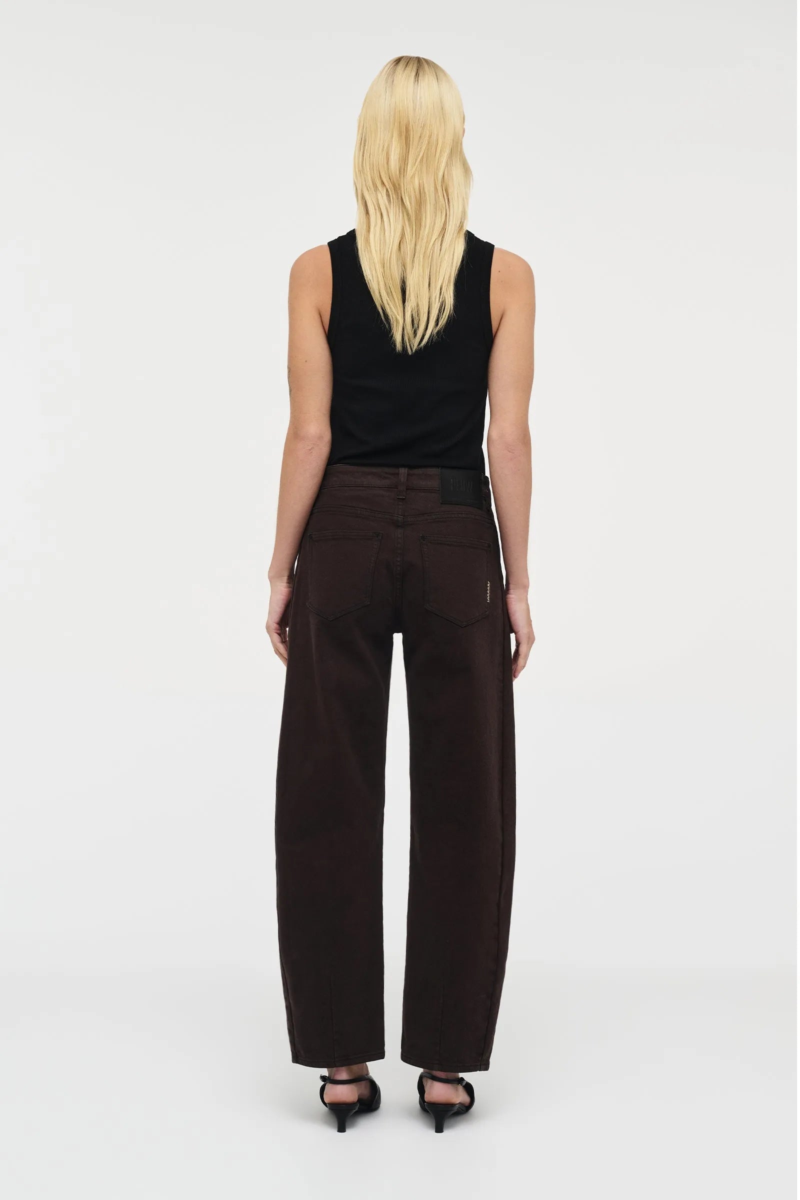 Elysian Collective Neuw Denim Amber Barrel Sable