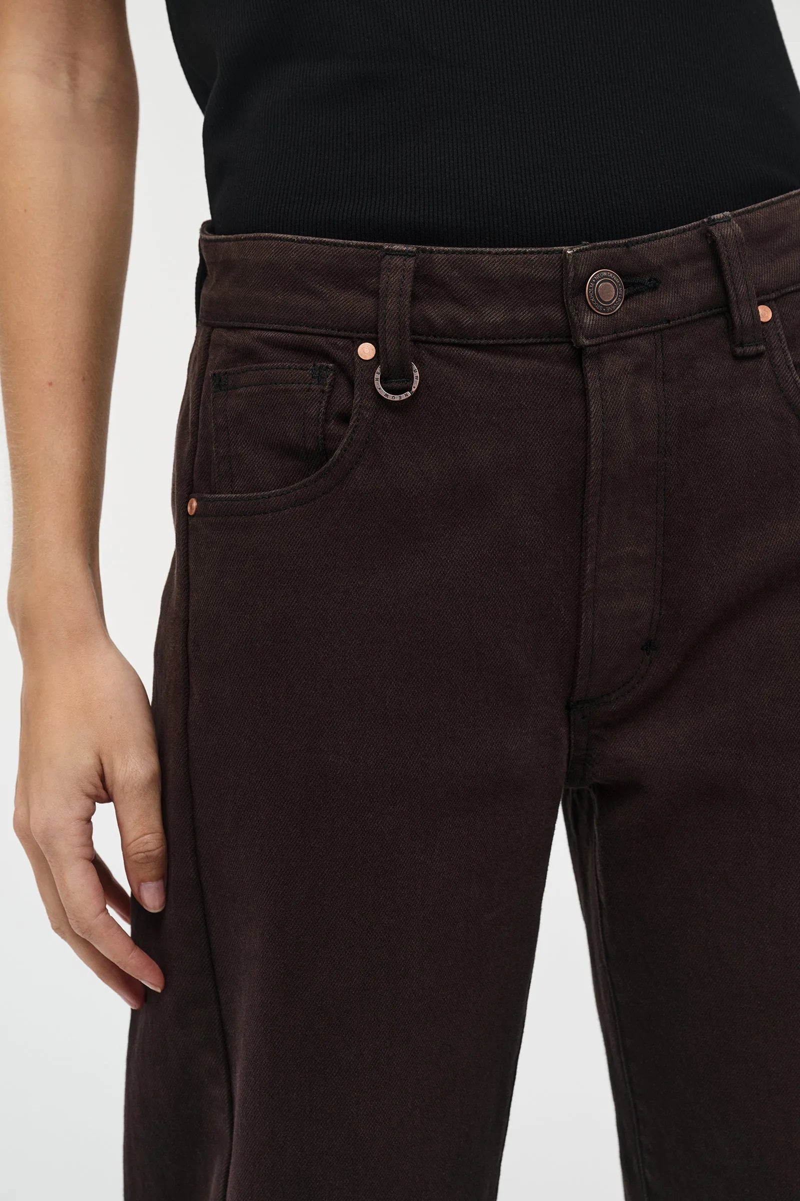 Elysian Collective Neuw Denim Amber Barrel Sable