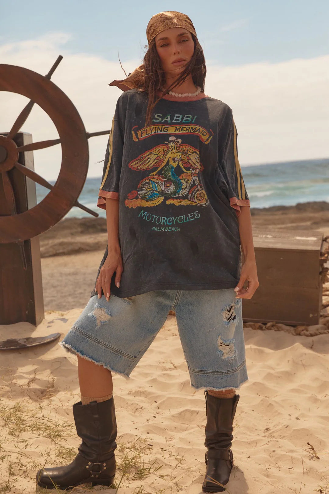 Elysian Collective Sabbi Flying Mermaid Tee Black