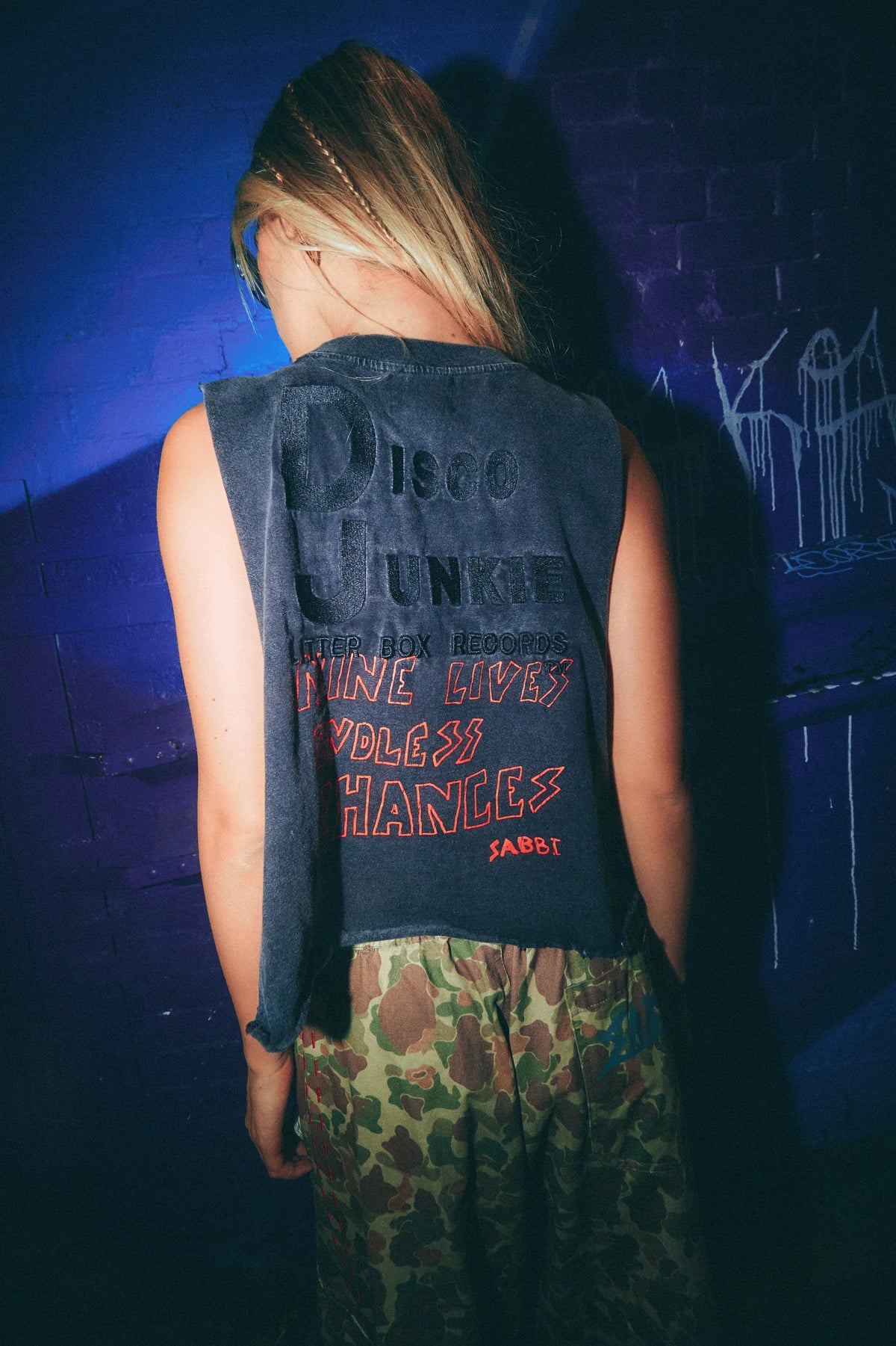 Elysian Collective Sabbi Smokin Chip Singlet Charcoal