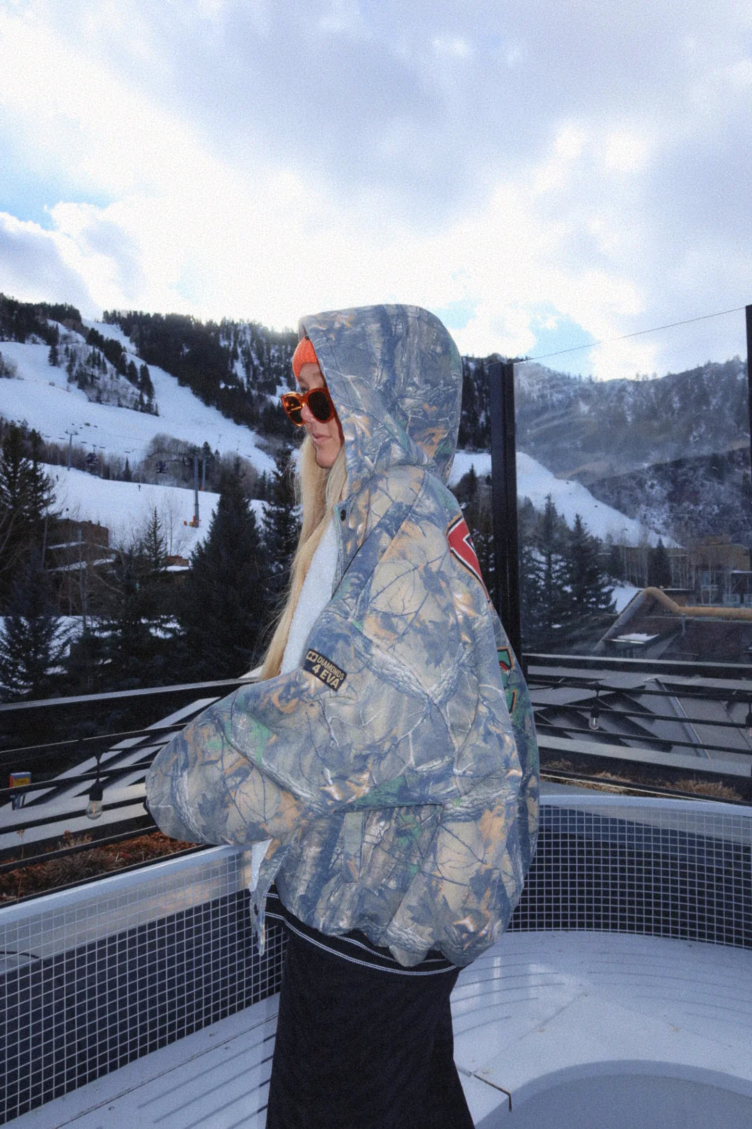 Elysian Collective Sabbi The Powder To The People Bomber 