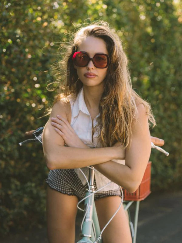 Elysian Collective Sito Shades Lucca Milky Berry