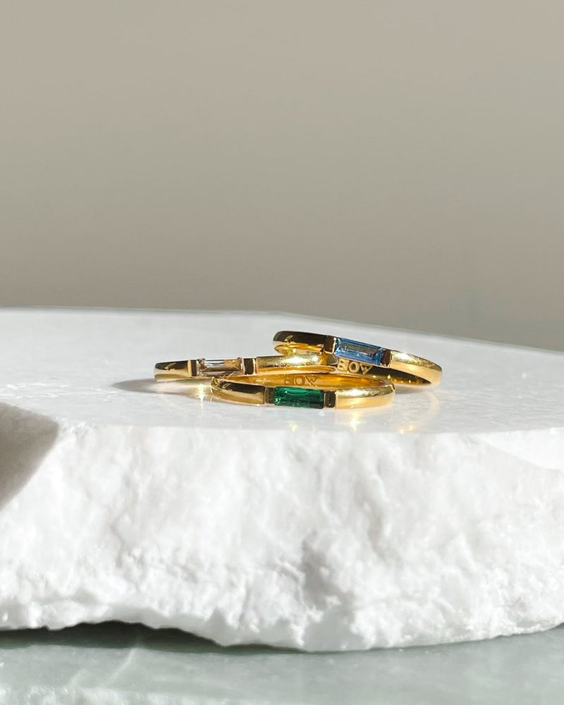 ARMS OF EVE - MAYA GOLD STACKING RING (EMERALD)
