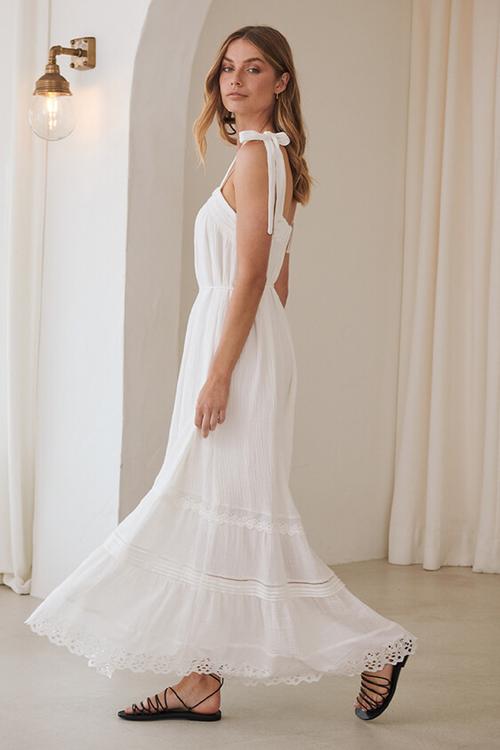 KIVARI - Isla Maxi Dress (White)